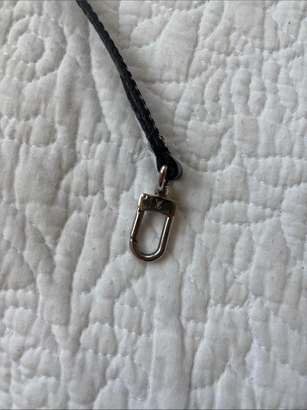 Louis Vuitton Black Epi Alma BB with Strap and Dust Bag - Picture 12 of 14